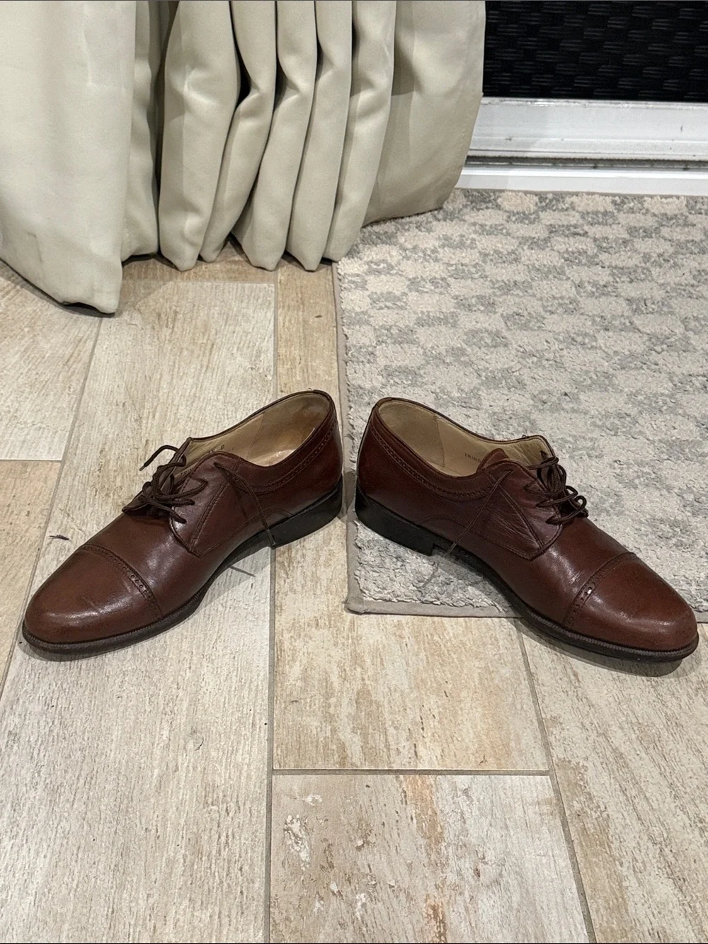 Bally Men's Brown Leather Cap-Toe Oxfords
